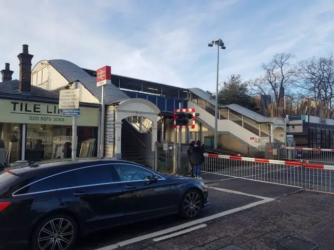 Mortlake station