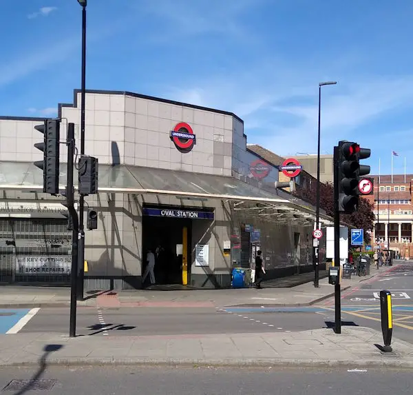 Oval station