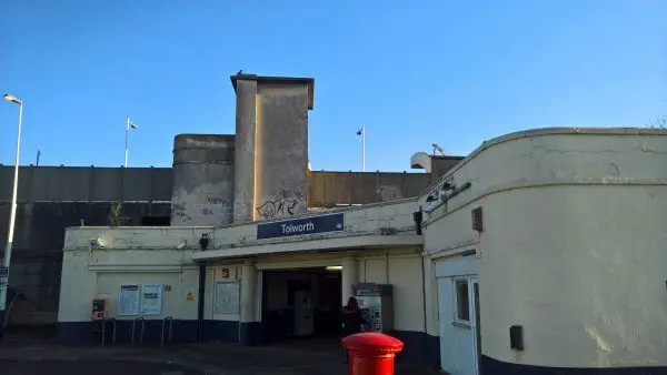 Tolworth station